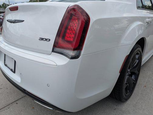 2023 Chrysler 300 Touring