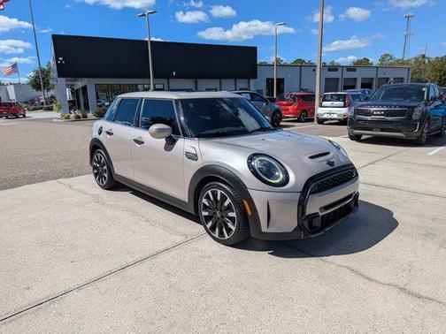 2022 MINI Hardtop Cooper S