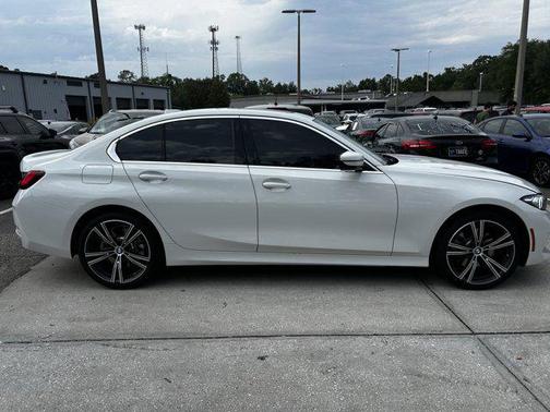 2024 BMW 330 i xDrive