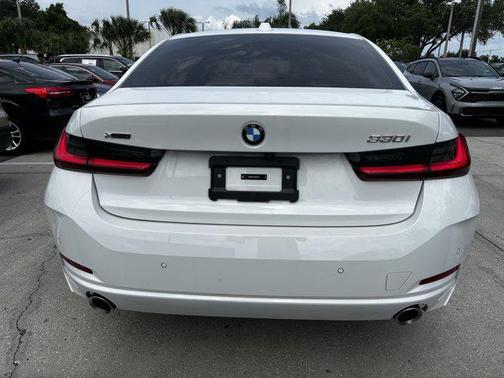 2024 BMW 330 i xDrive