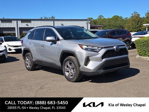 2022 Toyota RAV4 Hybrid XLE