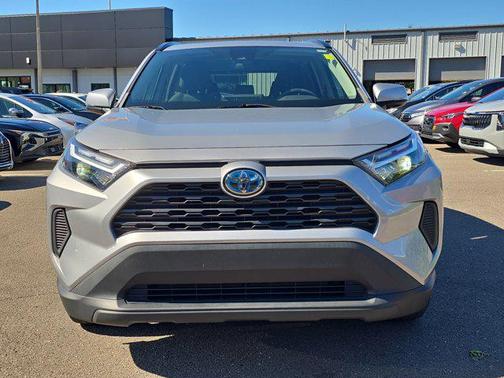 2022 Toyota RAV4 Hybrid XLE