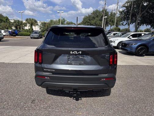 2023 Kia Sorento LX