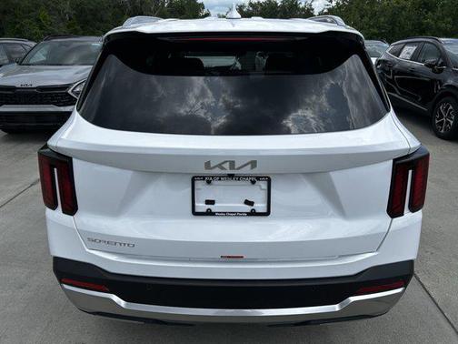 2025 Kia Sorento S