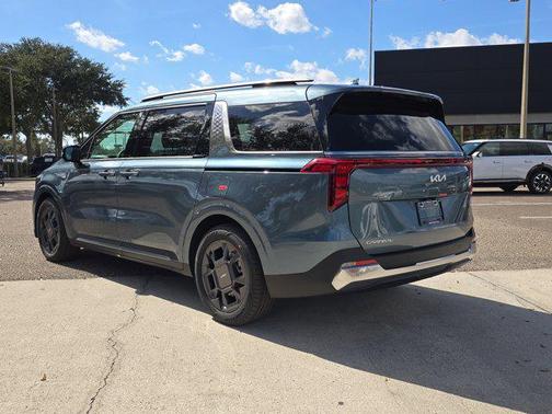 2026 Kia Carnival SX
