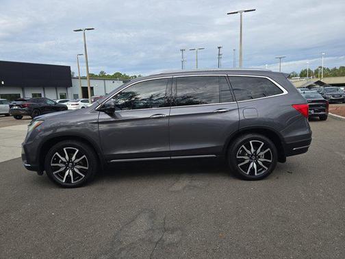 2019 Honda Pilot Touring 8-Passenger