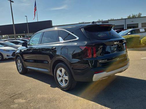 2024 Kia Sorento LX