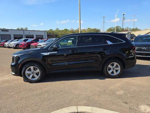 2024 Kia Sorento LX