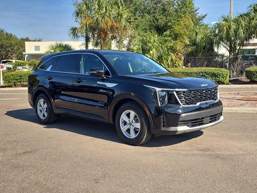 2024 Kia Sorento LX