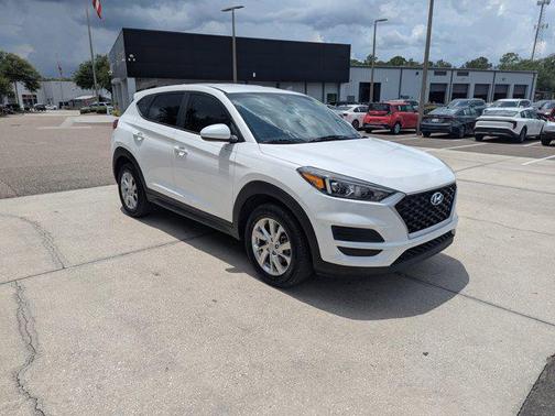 2021 Hyundai TUCSON SE