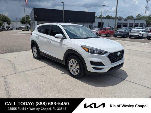 2021 Hyundai TUCSON SE