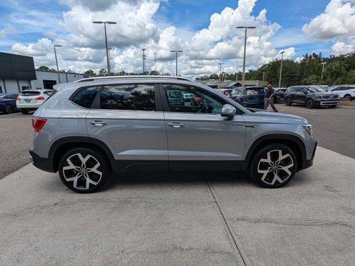 2022 Volkswagen Taos 1.5T SEL