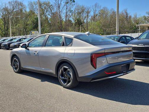 2026 Kia K4 EX