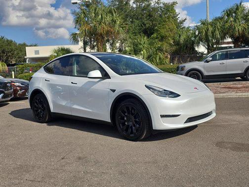 2023 Tesla Model Y Long Range Dual Motor All-Wheel Drive