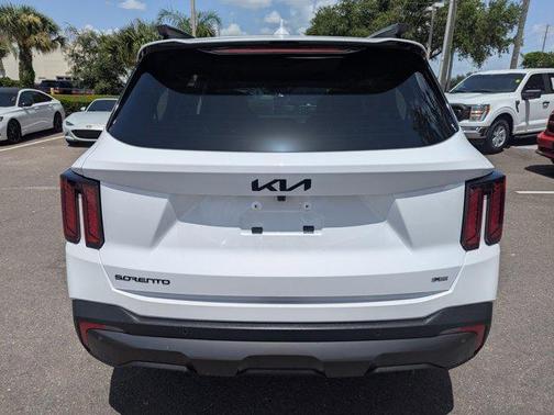 2025 Kia Sorento EX