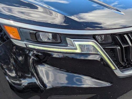 2022 Kia Carnival LXS