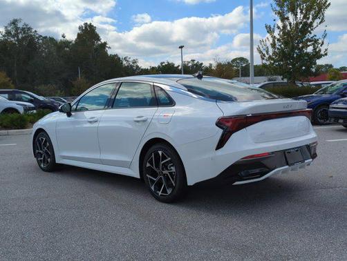 2026 Kia K5 EX