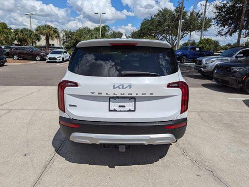 2022 Kia Telluride LX
