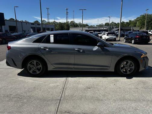 2022 Kia K5 LX