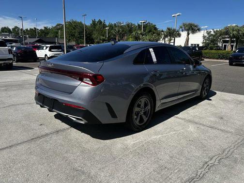 2022 Kia K5 LX