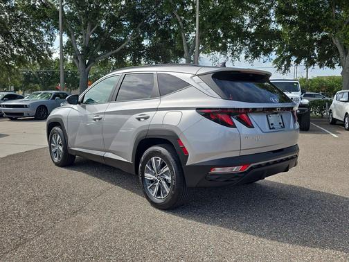 Shimmering Silver 2024 Hyundai TUCSON Hybrid Blue