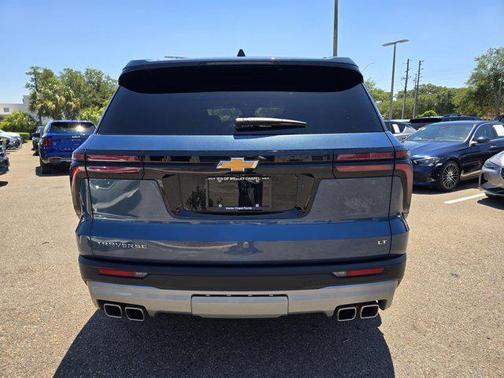 Lakeshore Blue Metallic 2024 Chevrolet Traverse LT