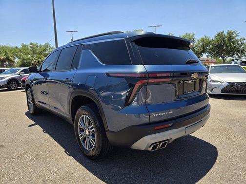 Lakeshore Blue Metallic 2024 Chevrolet Traverse LT