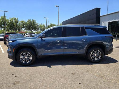 Lakeshore Blue Metallic 2024 Chevrolet Traverse LT