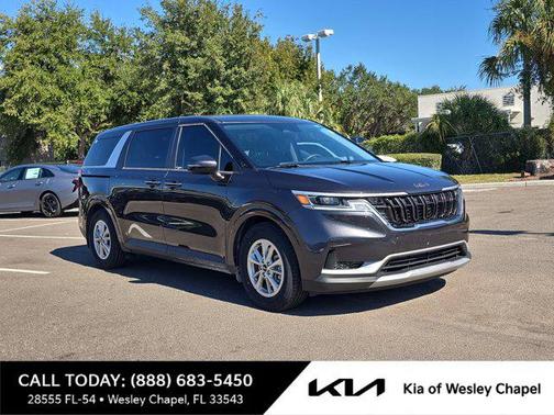 2024 Kia Carnival LX