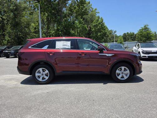 2025 Kia Sorento LX