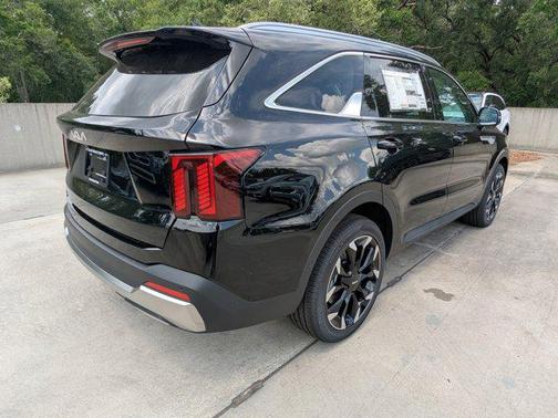 2025 Kia Sorento SX