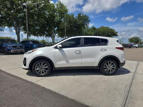 Snow White Pearl 2020 Kia Sportage S