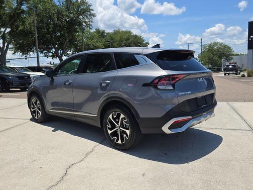 Everlasting Silver 2025 Kia Sportage EX