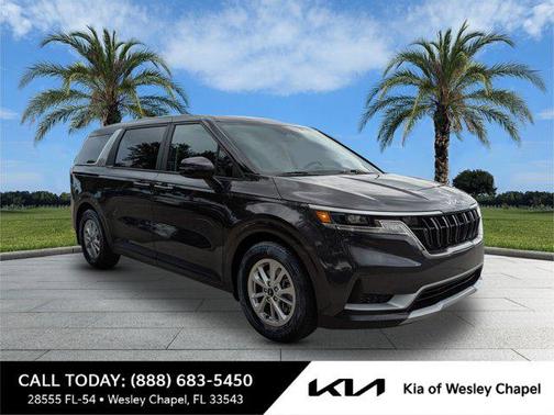 2023 Kia Carnival LX
