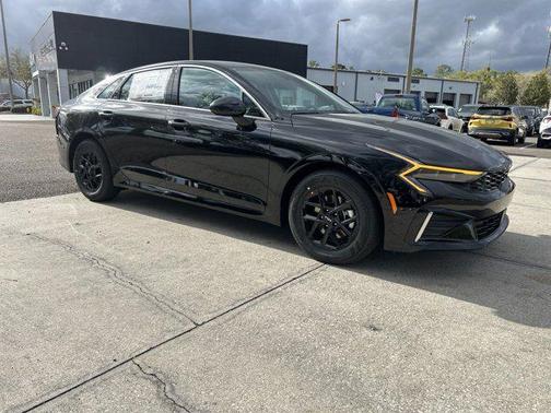 2025 Kia K5 LXS