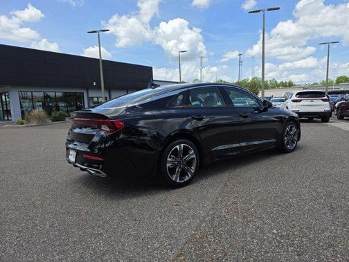 2022 Kia K5 EX