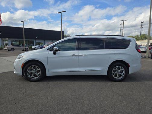 2023 Chrysler Pacifica Limited