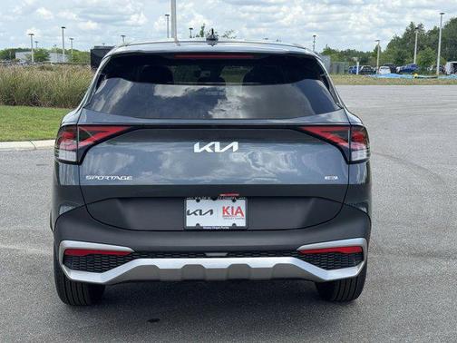 2025 Kia Sportage Hybrid LX