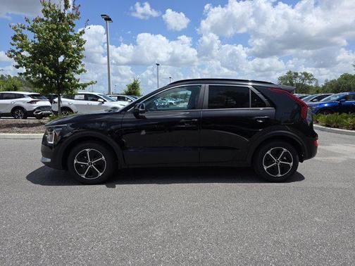 2025 Kia Niro EX