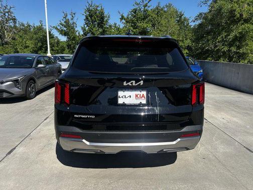 2025 Kia Sorento SX