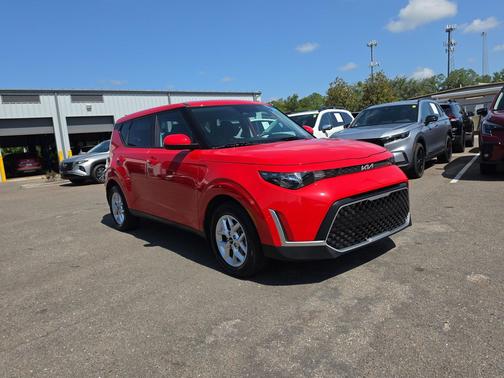 Inferno Red 2025 Kia Soul LX