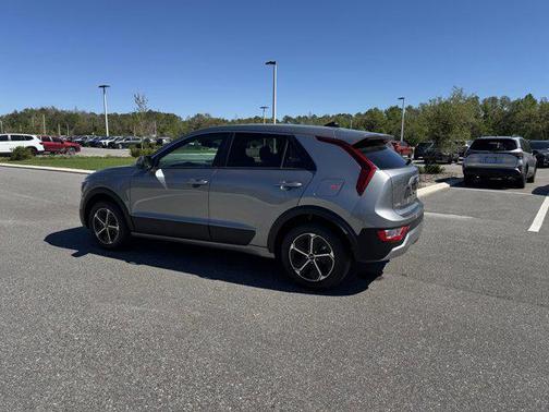 2025 Kia Niro LX