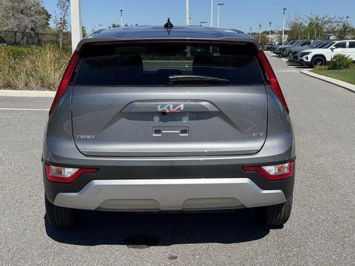 2025 Kia Niro LX