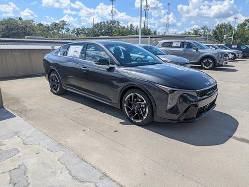 2025 Kia K4 GT-Line