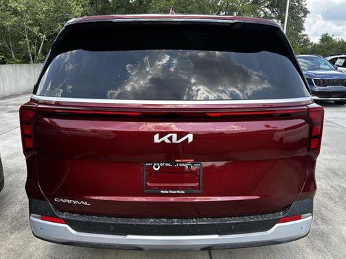 2025 Kia Carnival LXS