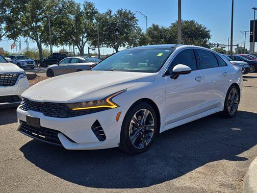 2022 Kia K5 EX