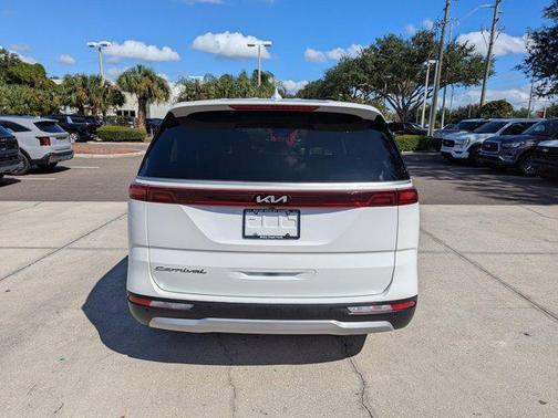 2022 Kia Carnival LXS