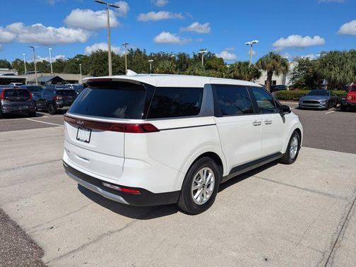2022 Kia Carnival LXS