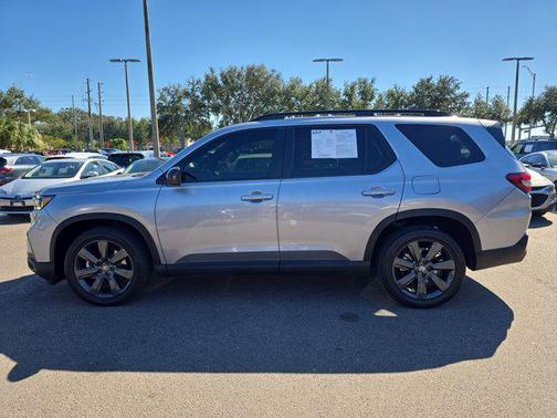 2023 Honda Pilot AWD Sport