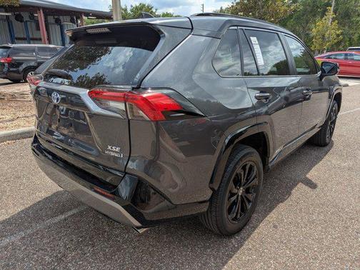 2023 Toyota RAV4 Hybrid SE